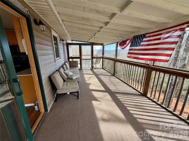 288 Willow Lane, Rosman, NC 28772