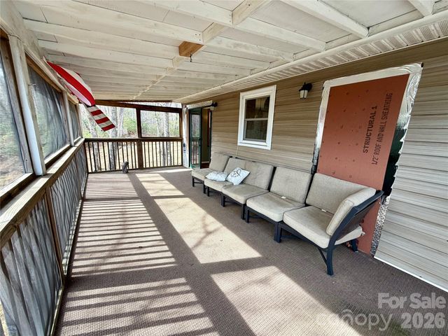 288 Willow Lane, Rosman, NC 28772