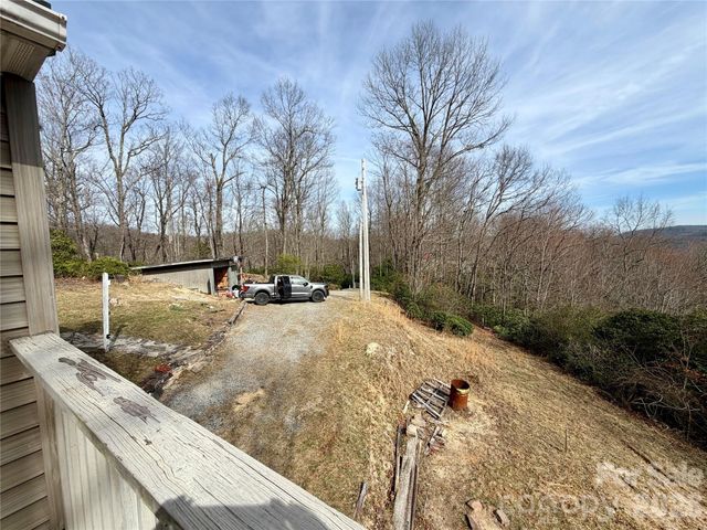 288 Willow Lane, Rosman, NC 28772