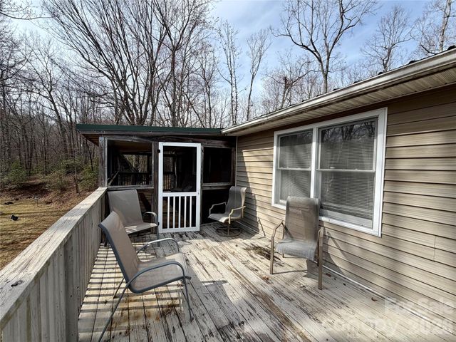 288 Willow Lane, Rosman, NC 28772