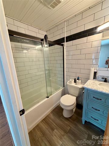 288 Willow Lane, Rosman, NC 28772