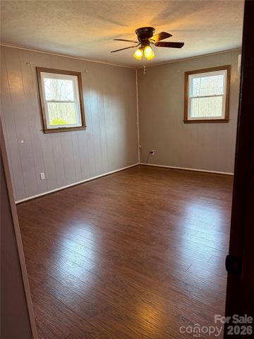 288 Willow Lane, Rosman, NC 28772