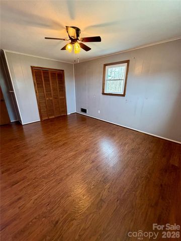 288 Willow Lane, Rosman, NC 28772