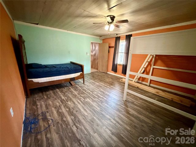 288 Willow Lane, Rosman, NC 28772