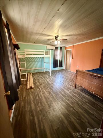 288 Willow Lane, Rosman, NC 28772