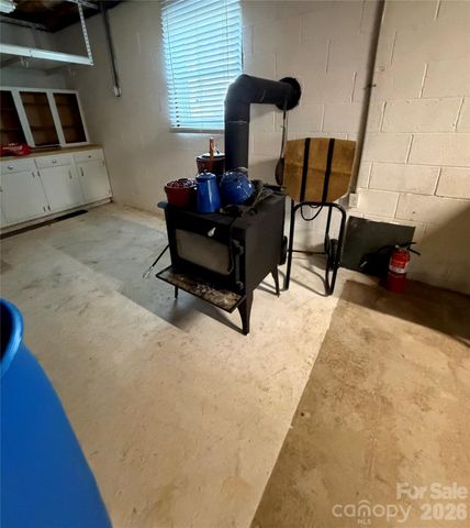 288 Willow Lane, Rosman, NC 28772