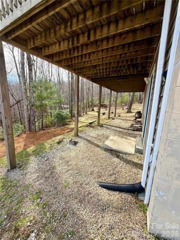 288 Willow Lane, Rosman, NC 28772