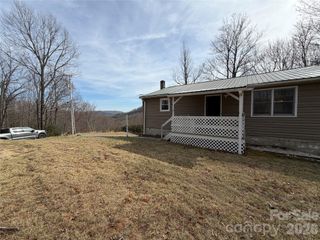 288 Willow Lane, Rosman, NC 28772