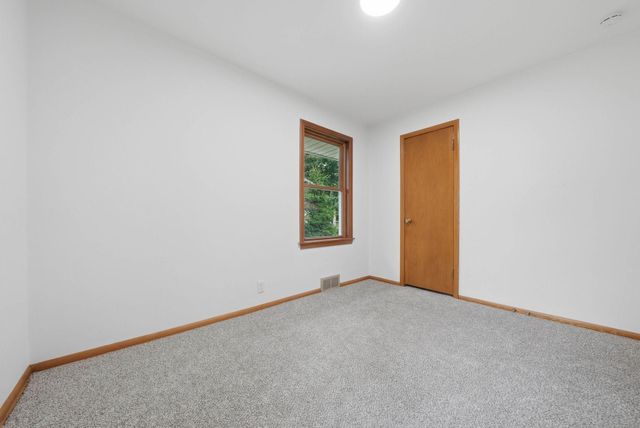 2972 Woodbridge Street, Roseville, MN 55113