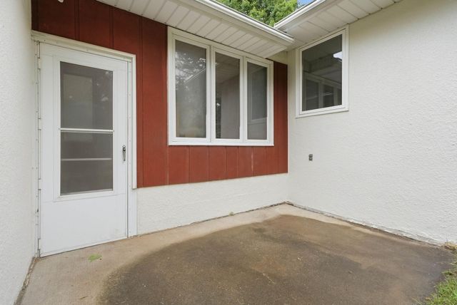 2972 Woodbridge Street, Roseville, MN 55113