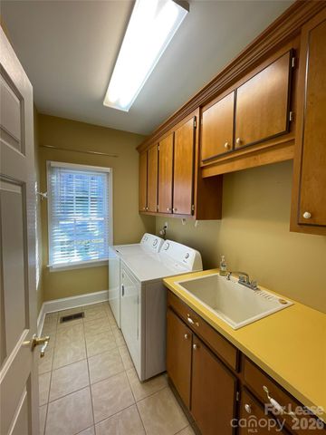 3602 French Woods Road, Charlotte, NC 28269