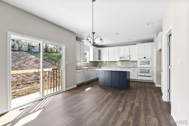 2 Hermitage II at Deer Meadows, Sullivan, MO 63084