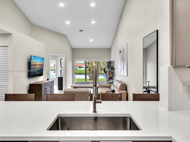 15212 W Tranquility Lake Dr 15212, Delray Beach, FL 33446