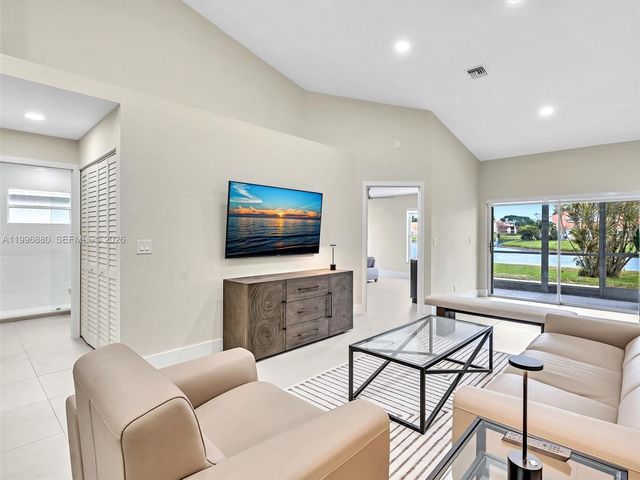 15212 W Tranquility Lake Dr 15212, Delray Beach, FL 33446