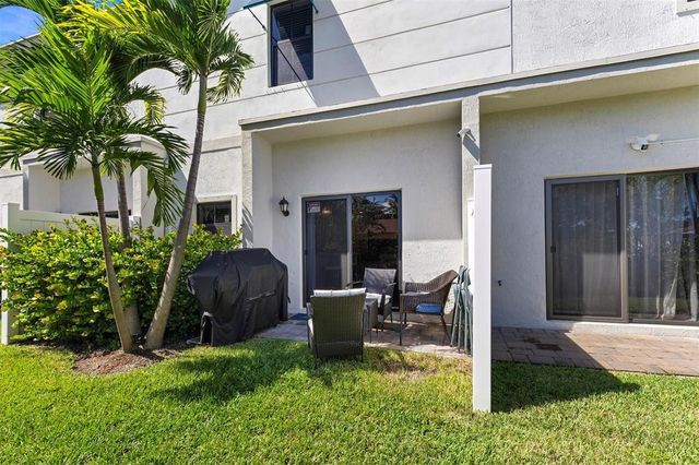 884 NW 3rd Terrace, Pompano Beach, FL 33060
