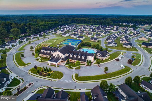 812 RESORT BLVD, Dover, DE 19904