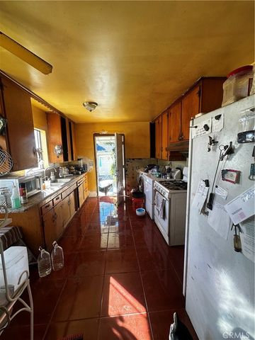 10961 Sharp Avenue, San Fernando, CA 91345