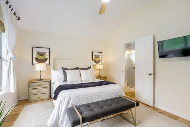 10213 Thomas LN, Dripping Springs, TX 78620