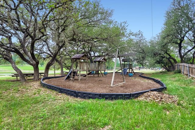 10213 Thomas LN, Dripping Springs, TX 78620