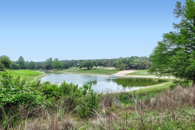 10213 Thomas LN, Dripping Springs, TX 78620