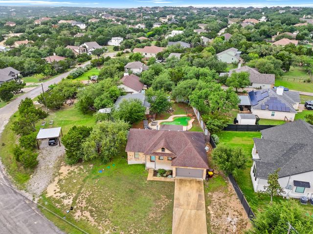 10213 Thomas LN, Dripping Springs, TX 78620