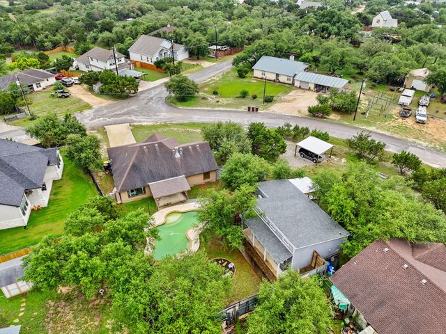 10213 Thomas LN, Dripping Springs, TX 78620