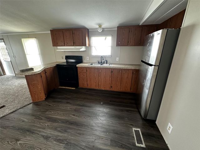 2021 N Battlebell Road 21, Highlands, TX 77562