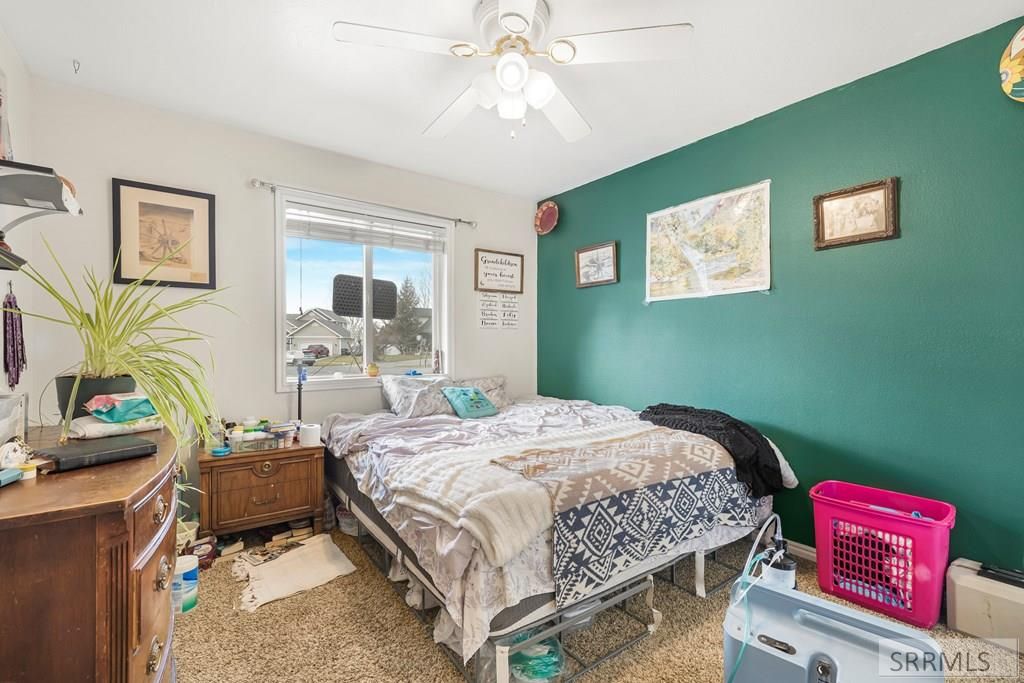 Image 18 of property listing at 327 N Red Fox Drive, Ammon, ID 83401