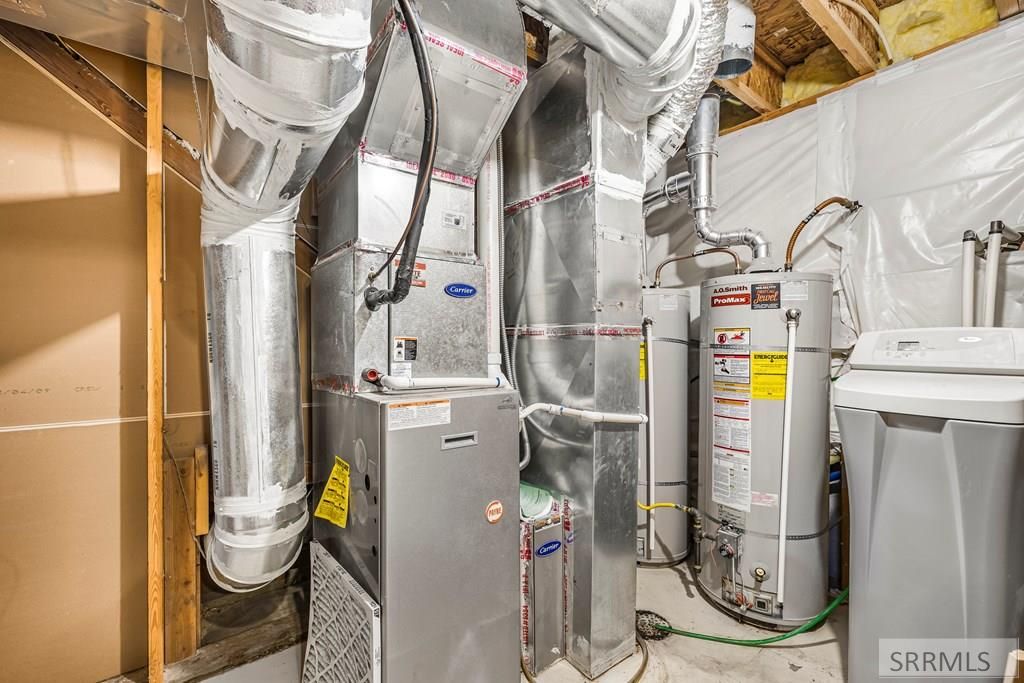 Image 27 of property listing at 327 N Red Fox Drive, Ammon, ID 83401