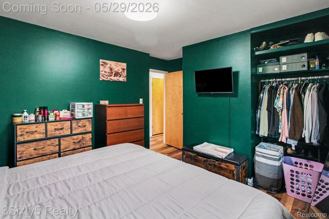 2198 Saint Joseph Street, West Bloomfield Charter Township, MI 48324