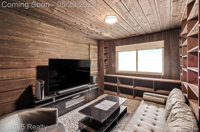 2198 Saint Joseph Street, West Bloomfield Charter Township, MI 48324