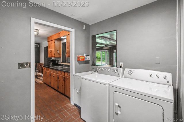 2198 Saint Joseph Street, West Bloomfield Charter Township, MI 48324
