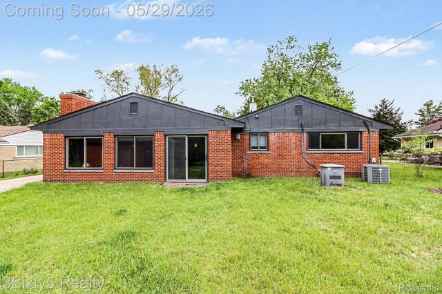 2198 Saint Joseph Street, West Bloomfield Charter Township, MI 48324