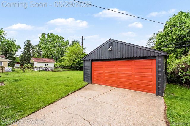 2198 Saint Joseph Street, West Bloomfield Charter Township, MI 48324