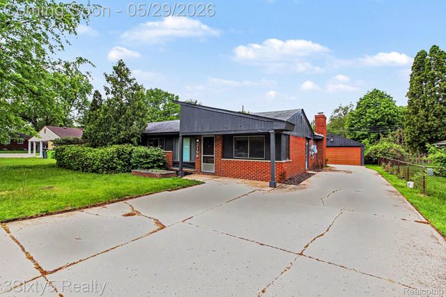 2198 Saint Joseph Street, West Bloomfield Charter Township, MI 48324