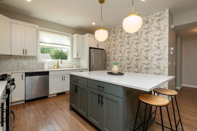 4101 James Avenue N, Minneapolis, MN 55412