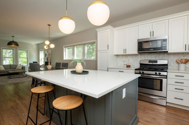 4101 James Avenue N, Minneapolis, MN 55412