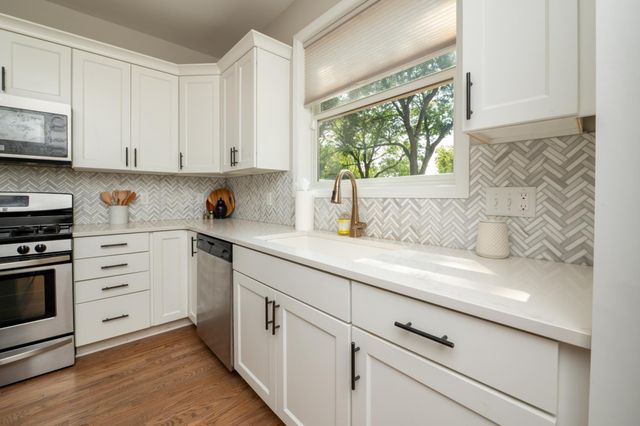 4101 James Avenue N, Minneapolis, MN 55412