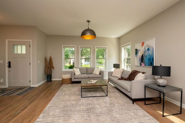 4101 James Avenue N, Minneapolis, MN 55412