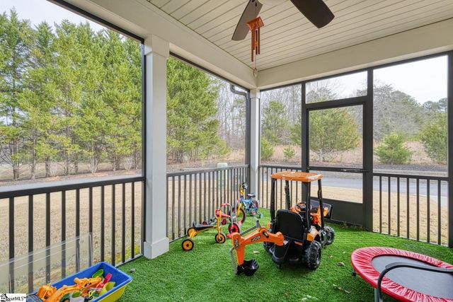 1216 N Pinot Road, Duncan, SC 29334