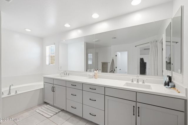 2931 W WESTLAND Road, Phoenix, AZ 85085