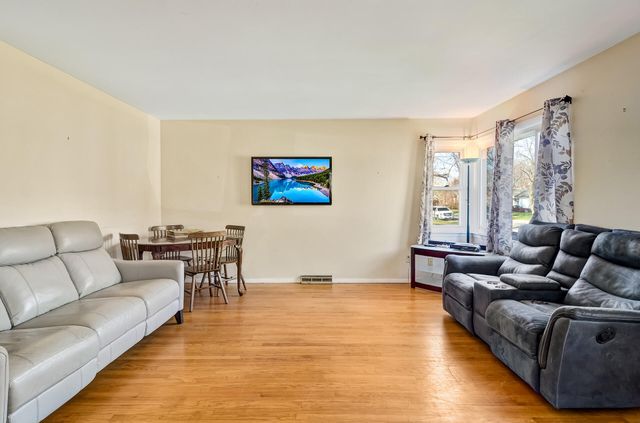 7204 Schneider Avenue, Hammond, IN 46323