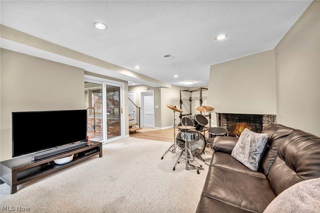 34580 Sherbrook Park Drive, Solon, OH 44139
