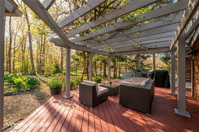 34580 Sherbrook Park Drive, Solon, OH 44139