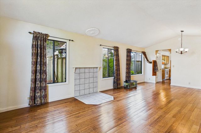 1915 Acacia Court, Mckinleyville, CA 95519