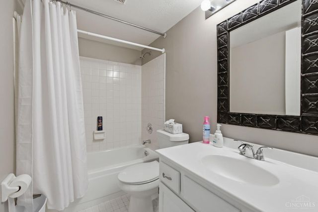 4044 White Chapel Lane, Loveland, OH 45140