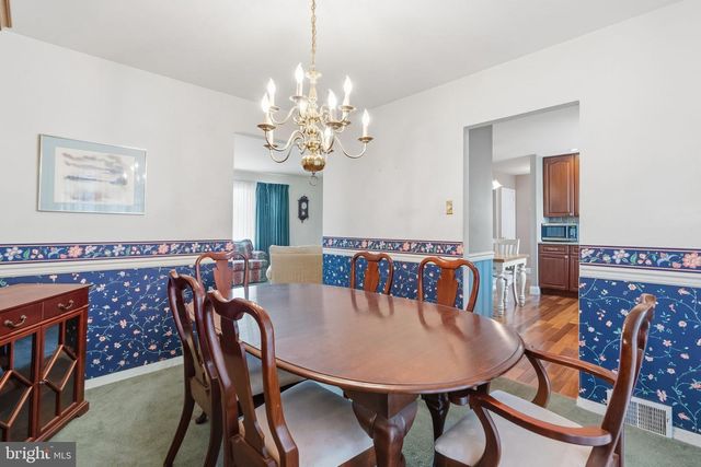 715 N HENDERSON RD, King Of Prussia, PA 19406