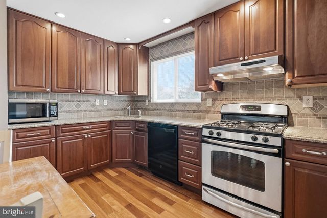 715 N HENDERSON RD, King Of Prussia, PA 19406