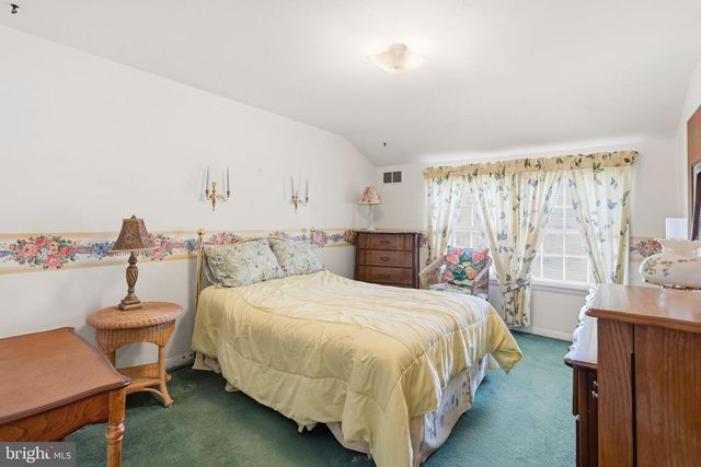 715 N HENDERSON RD, King Of Prussia, PA 19406