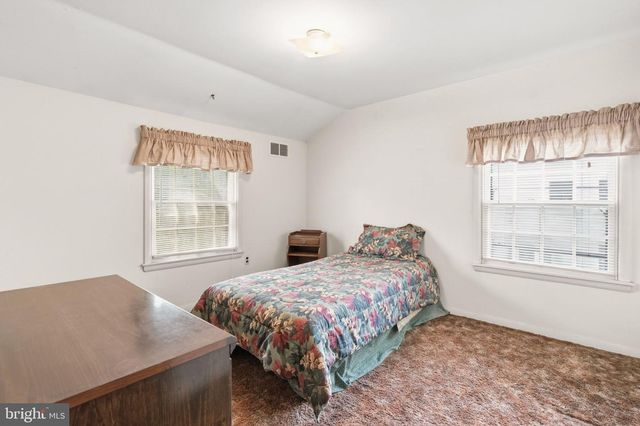 715 N HENDERSON RD, King Of Prussia, PA 19406